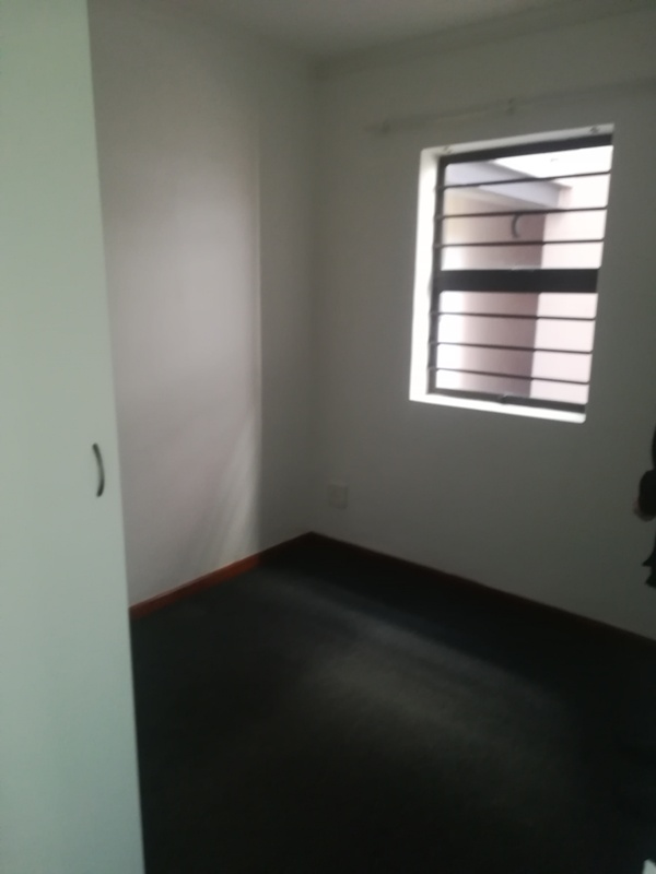 To Let 2 Bedroom Property for Rent in Guldenland Western Cape